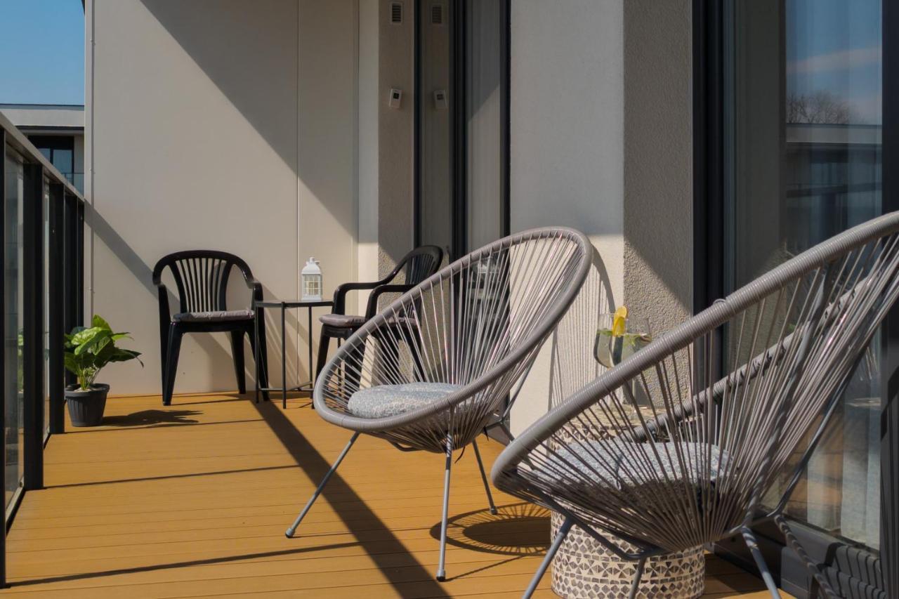 Wellness Resort Apartments Dziwnow Riverfront By Noclegi Renters Kültér fotó