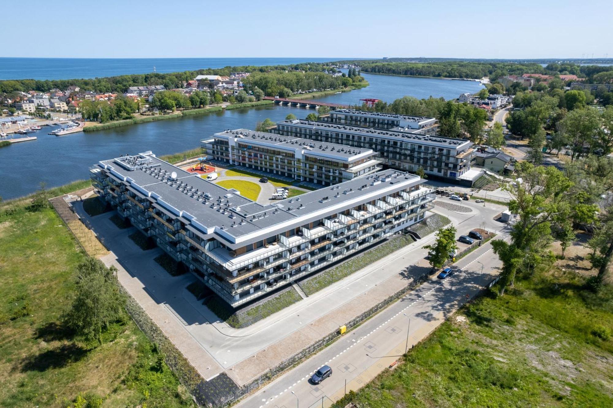 Wellness Resort Apartments Dziwnow Riverfront By Noclegi Renters Kültér fotó