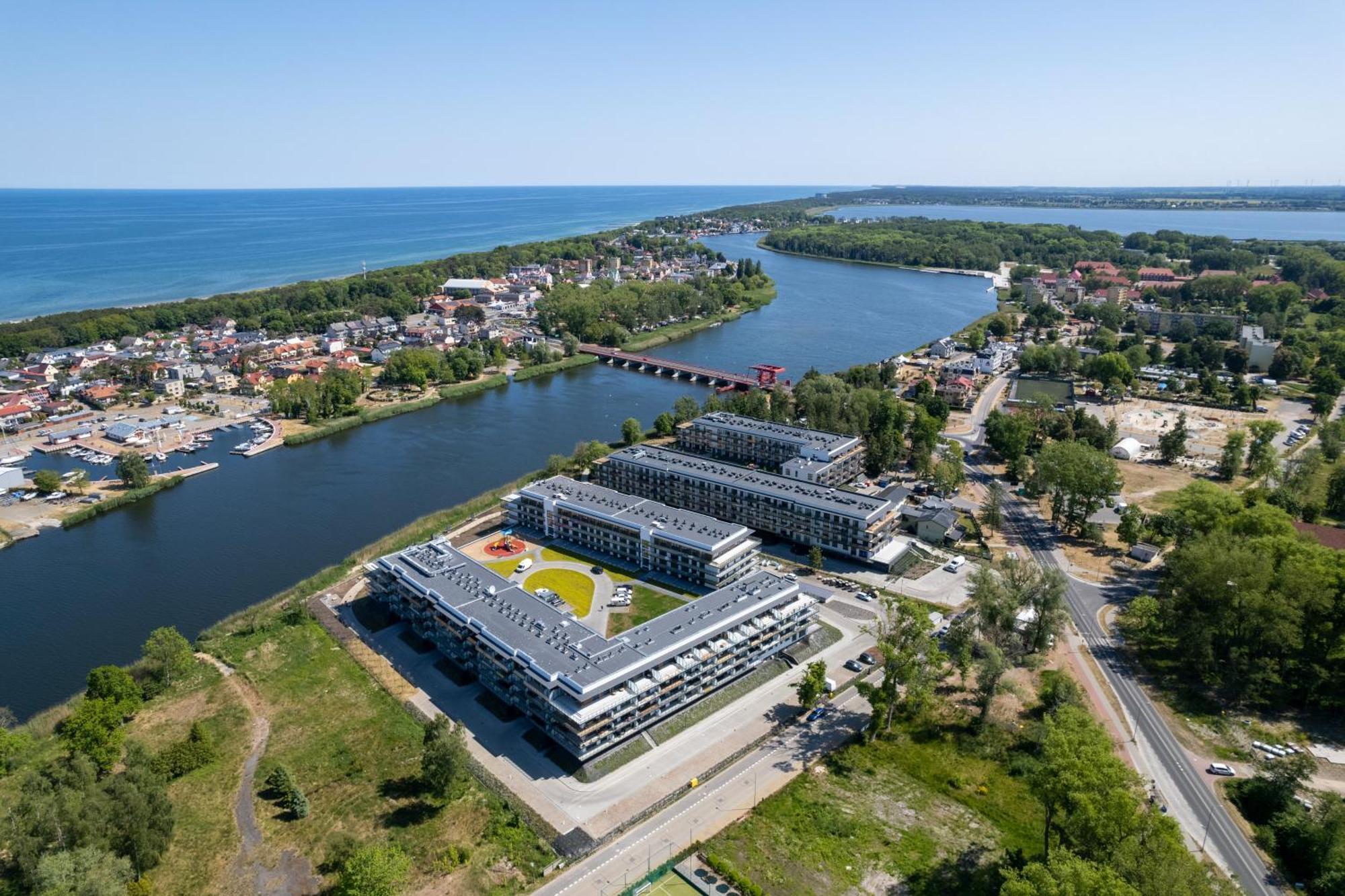 Wellness Resort Apartments Dziwnow Riverfront By Noclegi Renters Kültér fotó